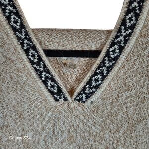 Alpaca Collection Geometric Trim Hoodie‎ Poncho Fringe